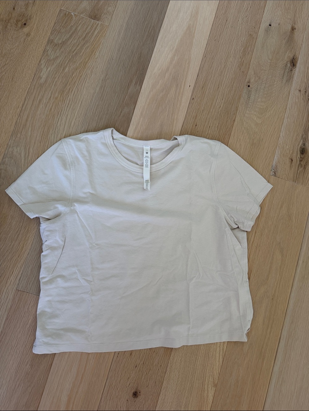 Lululemon bone tee size 10